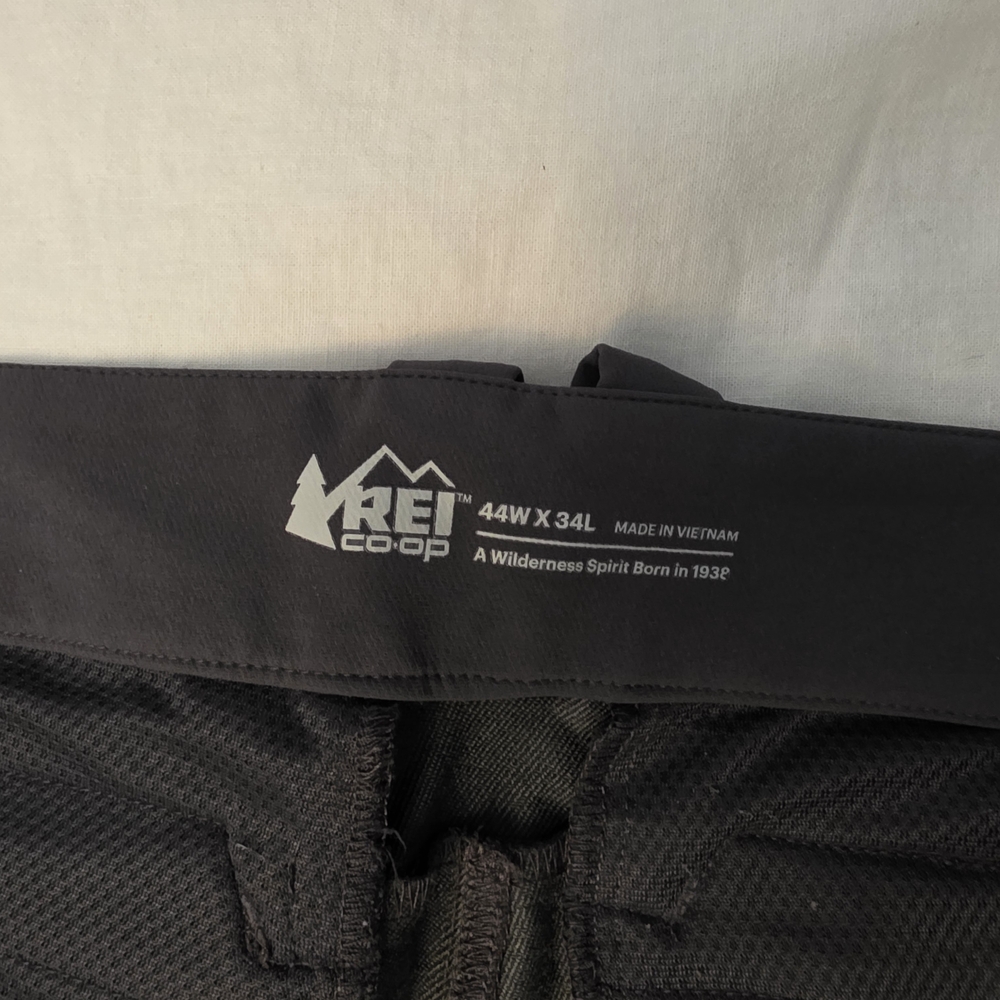 REI Men's Charcoal Cargo Pants - Picture 7 of 7